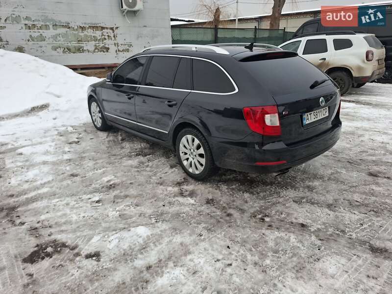 Універсал Skoda Superb 2011 в Івано-Франківську