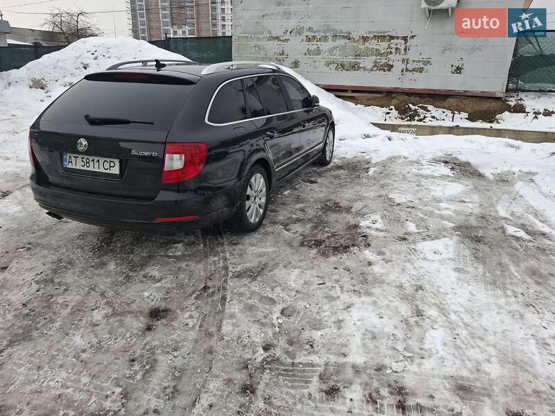 Універсал Skoda Superb 2011 в Івано-Франківську