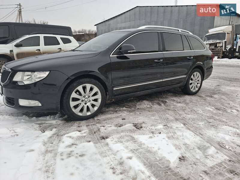 Універсал Skoda Superb 2011 в Івано-Франківську