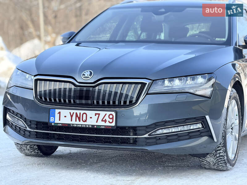 Универсал Skoda Superb 2021 в Ровно