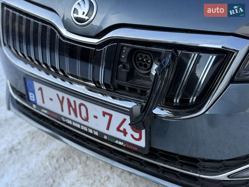 Универсал Skoda Superb 2021 в Ровно