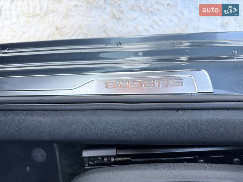 Универсал Skoda Superb 2021 в Ровно