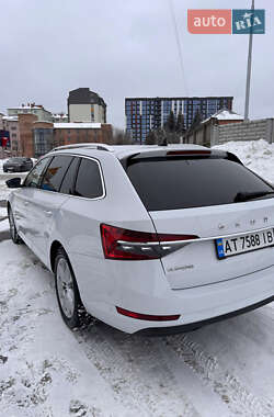 Универсал Skoda Superb 2020 в Киеве
