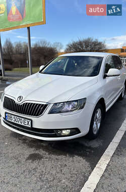 Лифтбек Skoda Superb 2014 в Виноградове