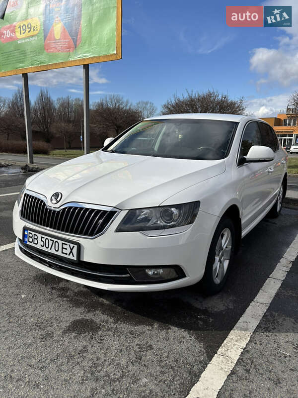 Ліфтбек Skoda Superb 2014 в Виноградові