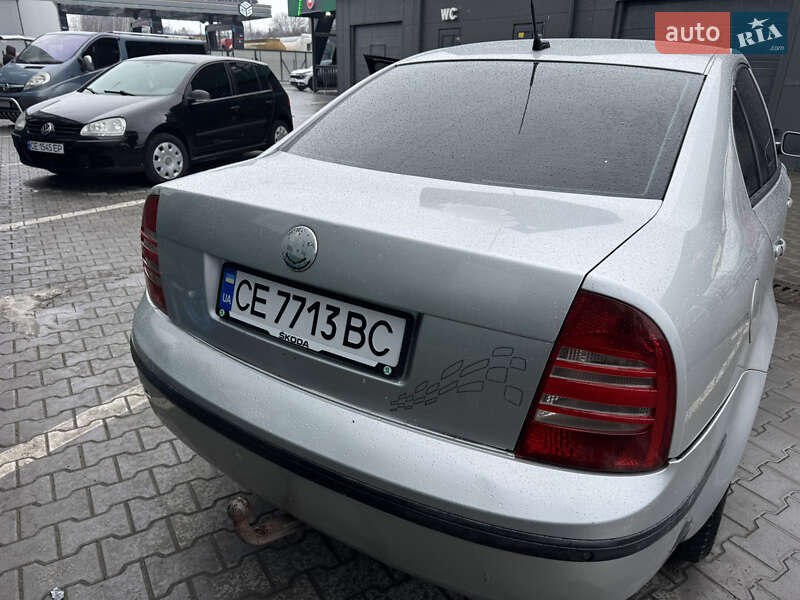 Ліфтбек Skoda Superb 2002 в Чернівцях