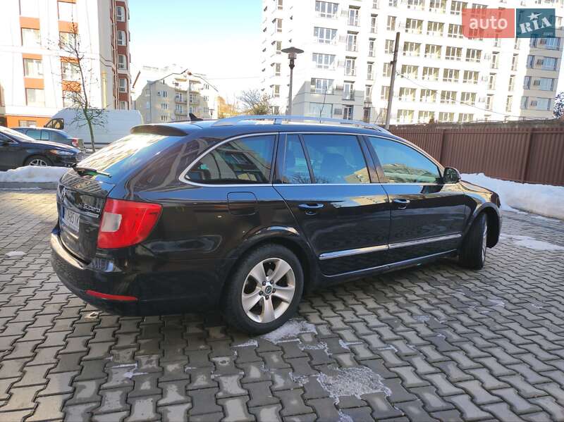 Універсал Skoda Superb 2012 в Івано-Франківську