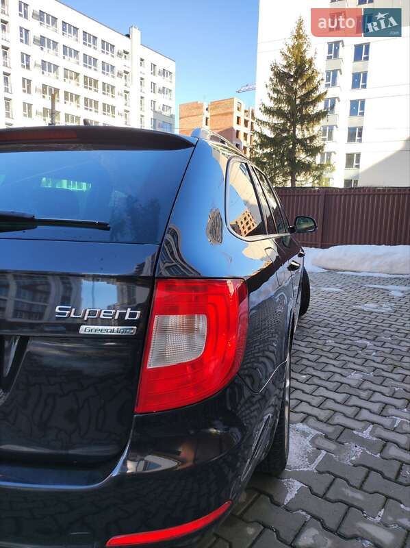 Універсал Skoda Superb 2012 в Івано-Франківську