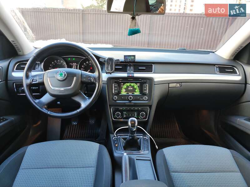 Універсал Skoda Superb 2012 в Івано-Франківську