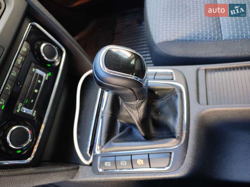 Універсал Skoda Superb 2012 в Івано-Франківську