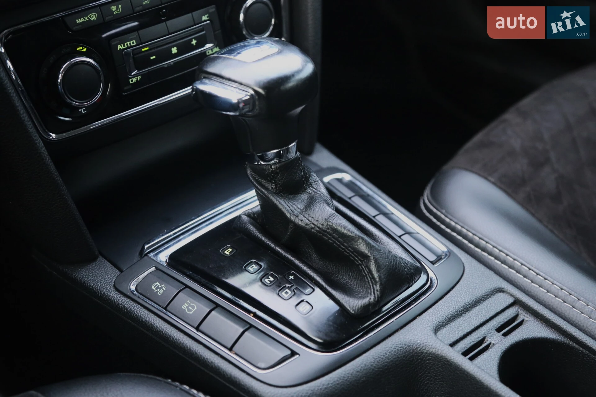 2011 Skoda Superb - мініатюра 21