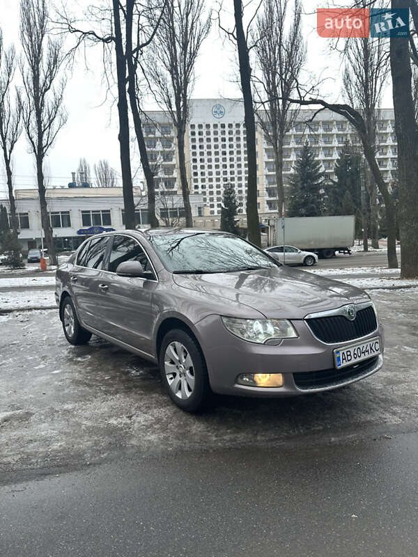 Skoda Superb 2012 Skoda Superb 2012