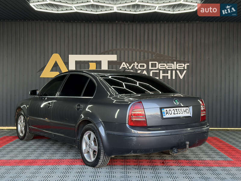 Ліфтбек Skoda Superb 2006 в Тячеві