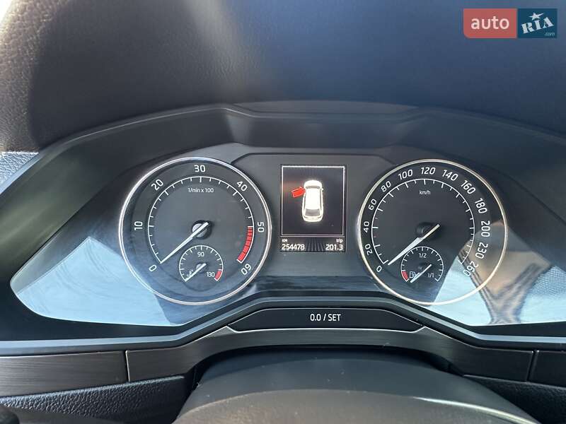 Универсал Skoda Superb 2016 в Самборе