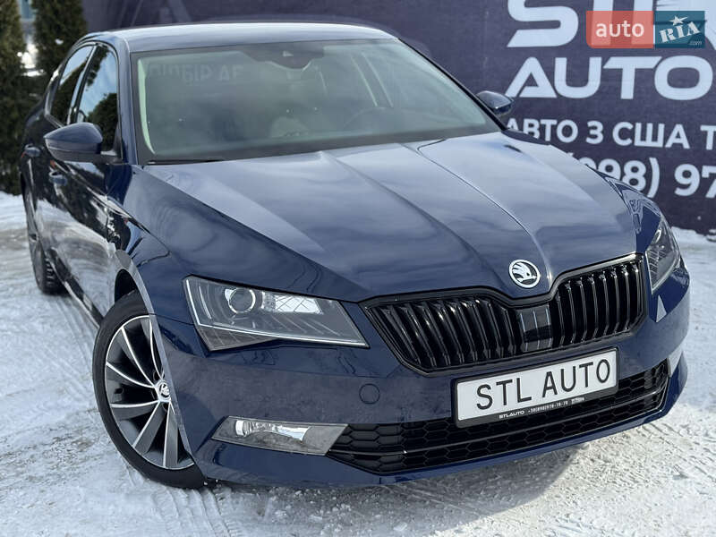 Ліфтбек Skoda Superb 2017 в Львові