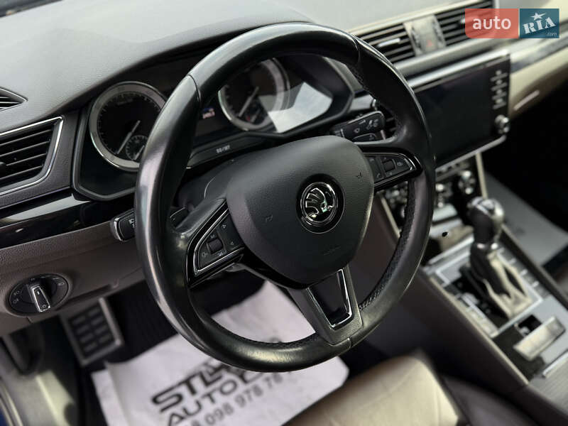 Ліфтбек Skoda Superb 2017 в Львові