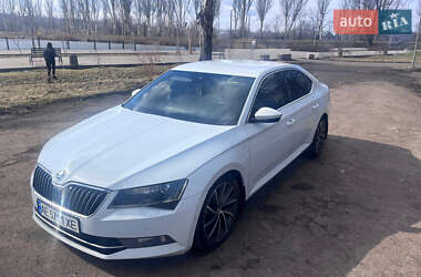Лифтбек Skoda Superb 2015 в Кривом Роге