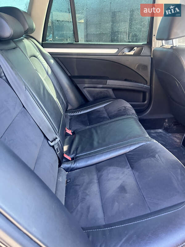 Універсал Skoda Superb 2011 в Сколе
