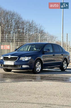 Лифтбек Skoda Superb 2011 в Ивано-Франково