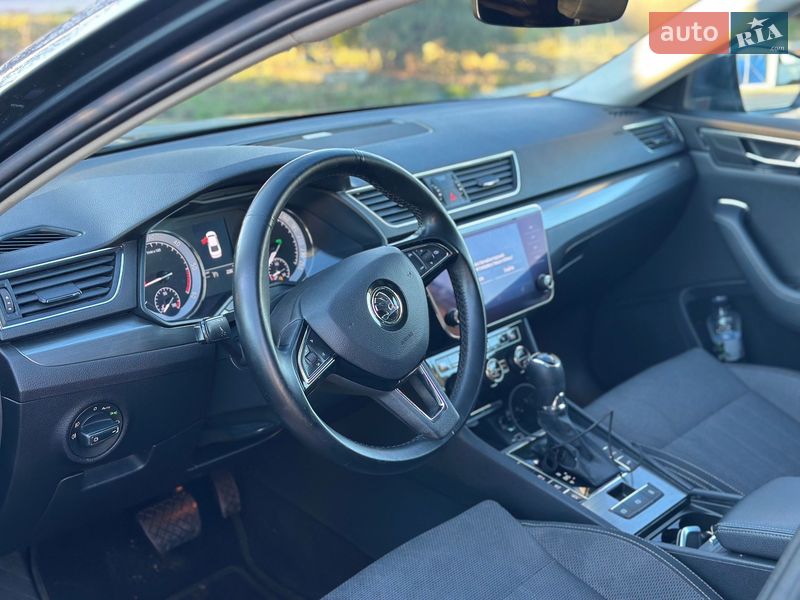 Лифтбек Skoda Superb 2019 в Ужгороде