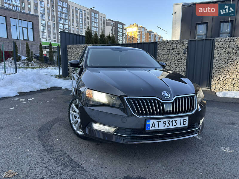Лифтбек Skoda Superb 2016 в Ивано-Франковске
