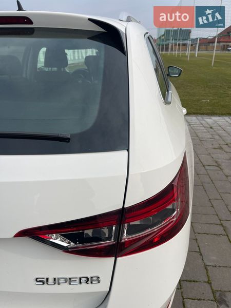 Універсал Skoda Superb 2016 в Ужгороді