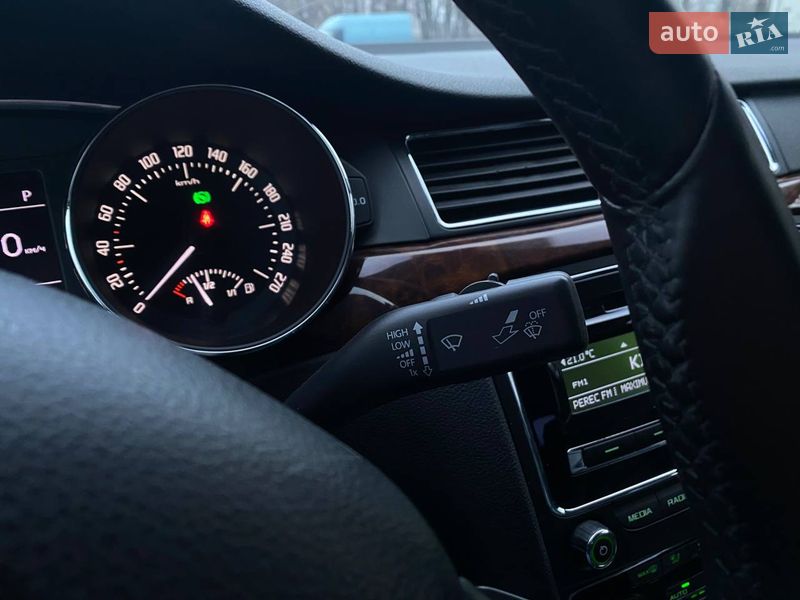 Лифтбек Skoda Superb 2013 в Киеве