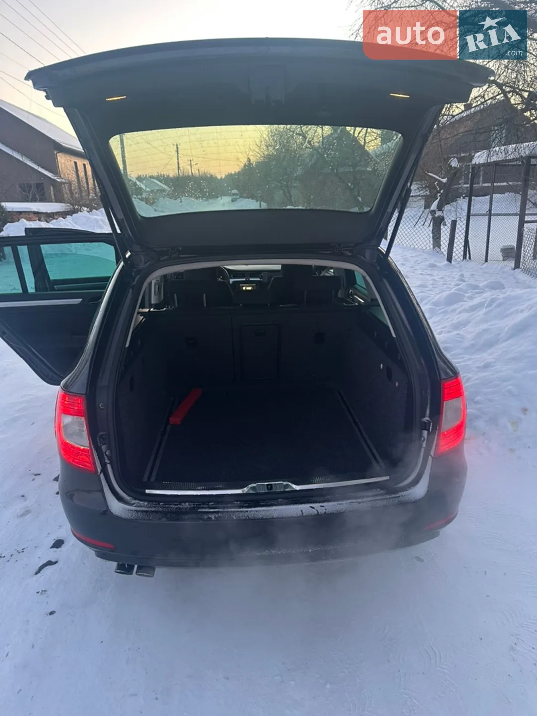 2010 Skoda Superb - мініатюра 9