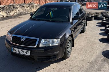 Ліфтбек Skoda Superb 2004 в Рівному