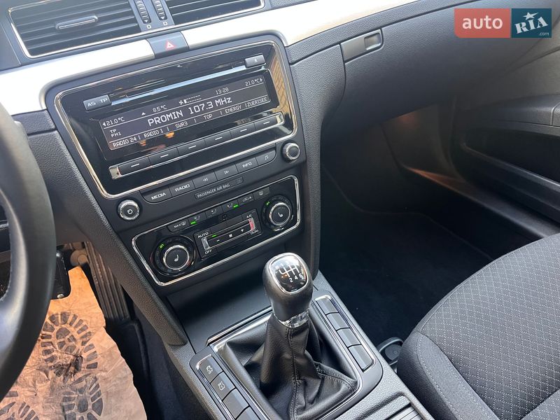 Универсал Skoda Superb 2015 в Луцке