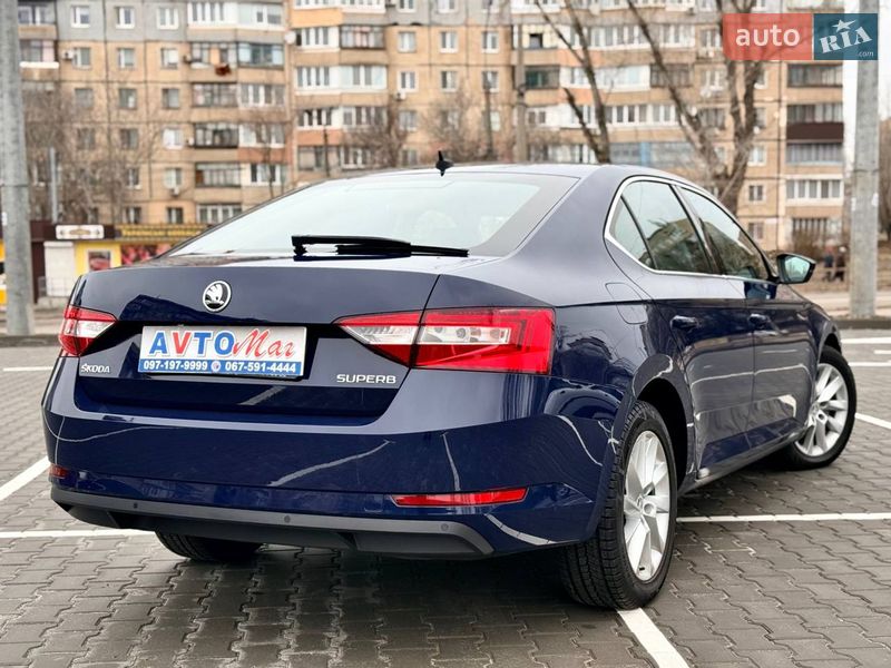 Лифтбек Skoda Superb 2015 в Кривом Роге