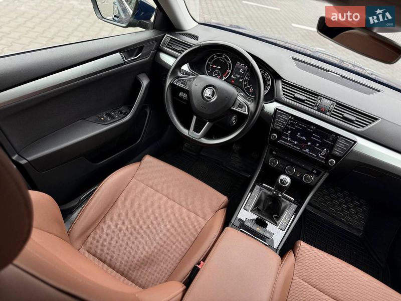 Лифтбек Skoda Superb 2015 в Кривом Роге