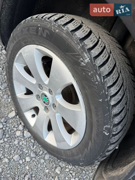 Лифтбек Skoda Superb 2012 в Каменском