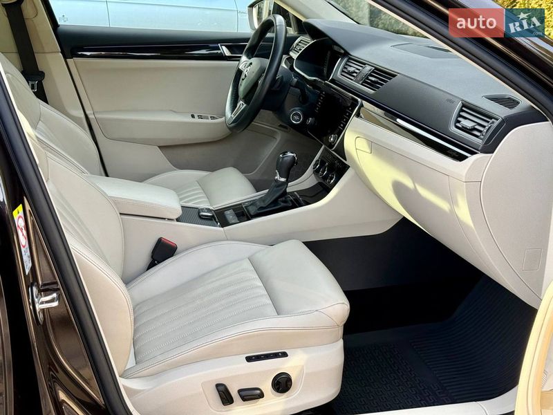 Ліфтбек Skoda Superb 2020 в Хусті