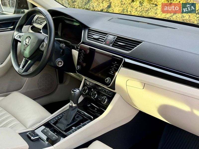 Ліфтбек Skoda Superb 2020 в Хусті
