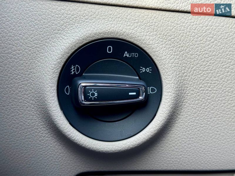 Ліфтбек Skoda Superb 2020 в Хусті