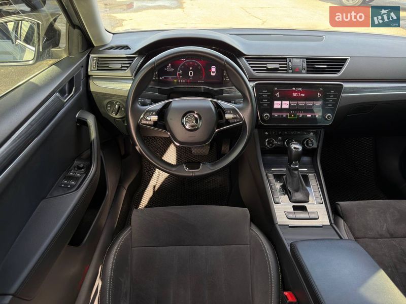 Лифтбек Skoda Superb 2022 в Киеве