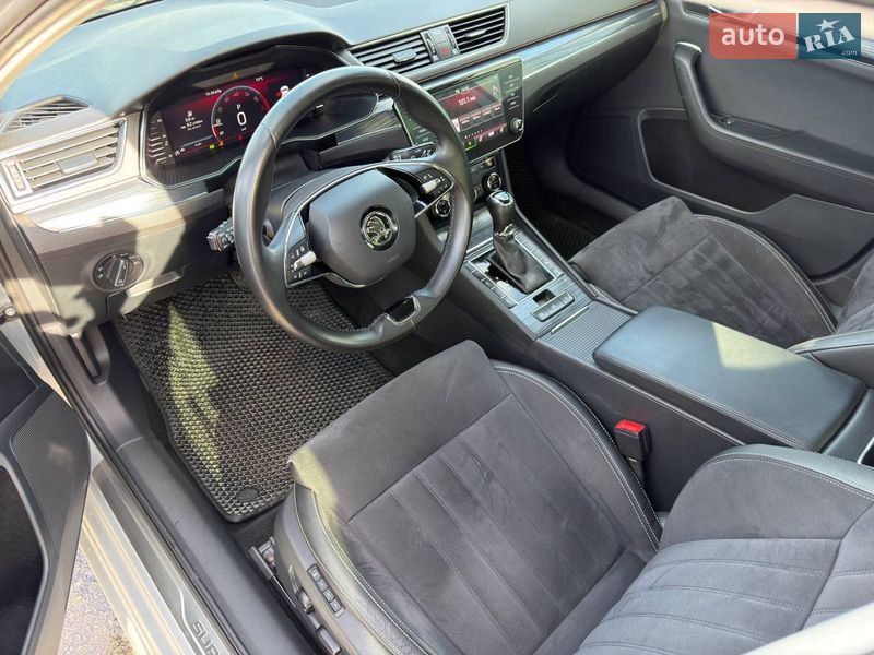 Лифтбек Skoda Superb 2022 в Киеве