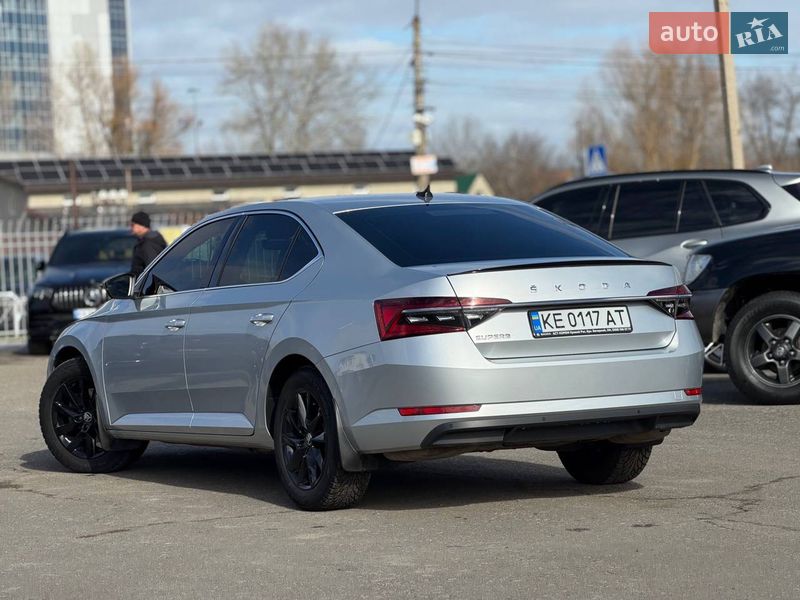 Лифтбек Skoda Superb 2022 в Киеве