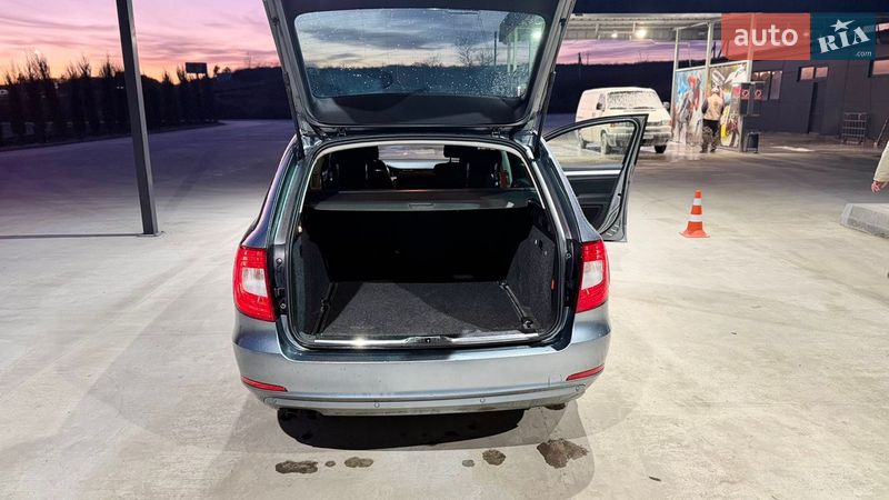 Универсал Skoda Superb 2012 в Ужгороде