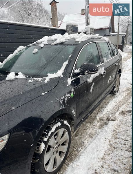 Универсал Skoda Superb 2012 в Рахове