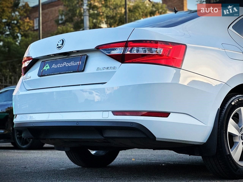 Лифтбек Skoda Superb 2019 в Киеве