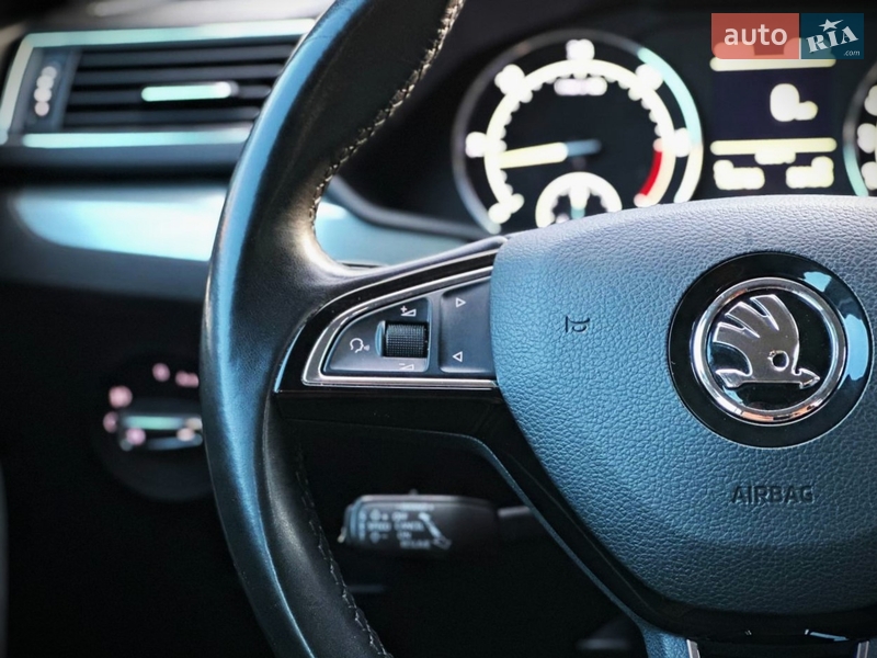 Лифтбек Skoda Superb 2019 в Киеве