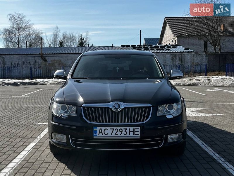 Лифтбек Skoda Superb 2012 в Луцке