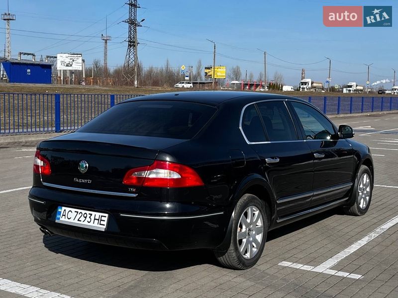 Лифтбек Skoda Superb 2012 в Луцке