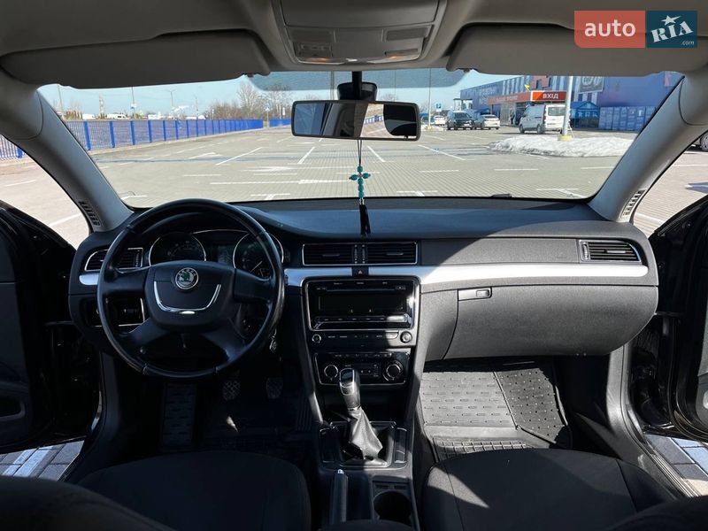 Лифтбек Skoda Superb 2012 в Луцке