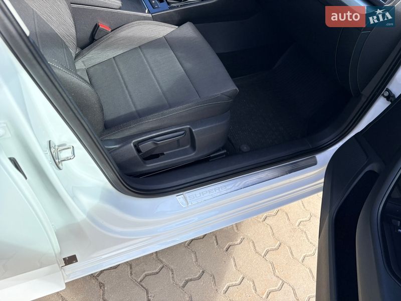 Универсал Skoda Superb 2017 в Нововолынске