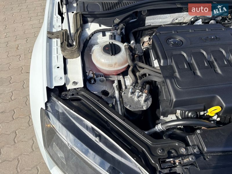 Универсал Skoda Superb 2017 в Нововолынске