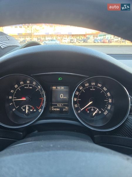 Універсал Skoda Superb 2013 в Луцьку