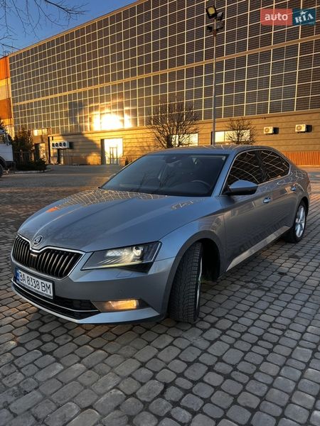 Лифтбек Skoda Superb 2016 в Луцке
